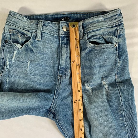 WINDSOR WOMENS SIZE 3 DENIM DISTRESSED BLUE SKINNY JEANS KNEE CASUAL TAPERED - Picture 13 of 15